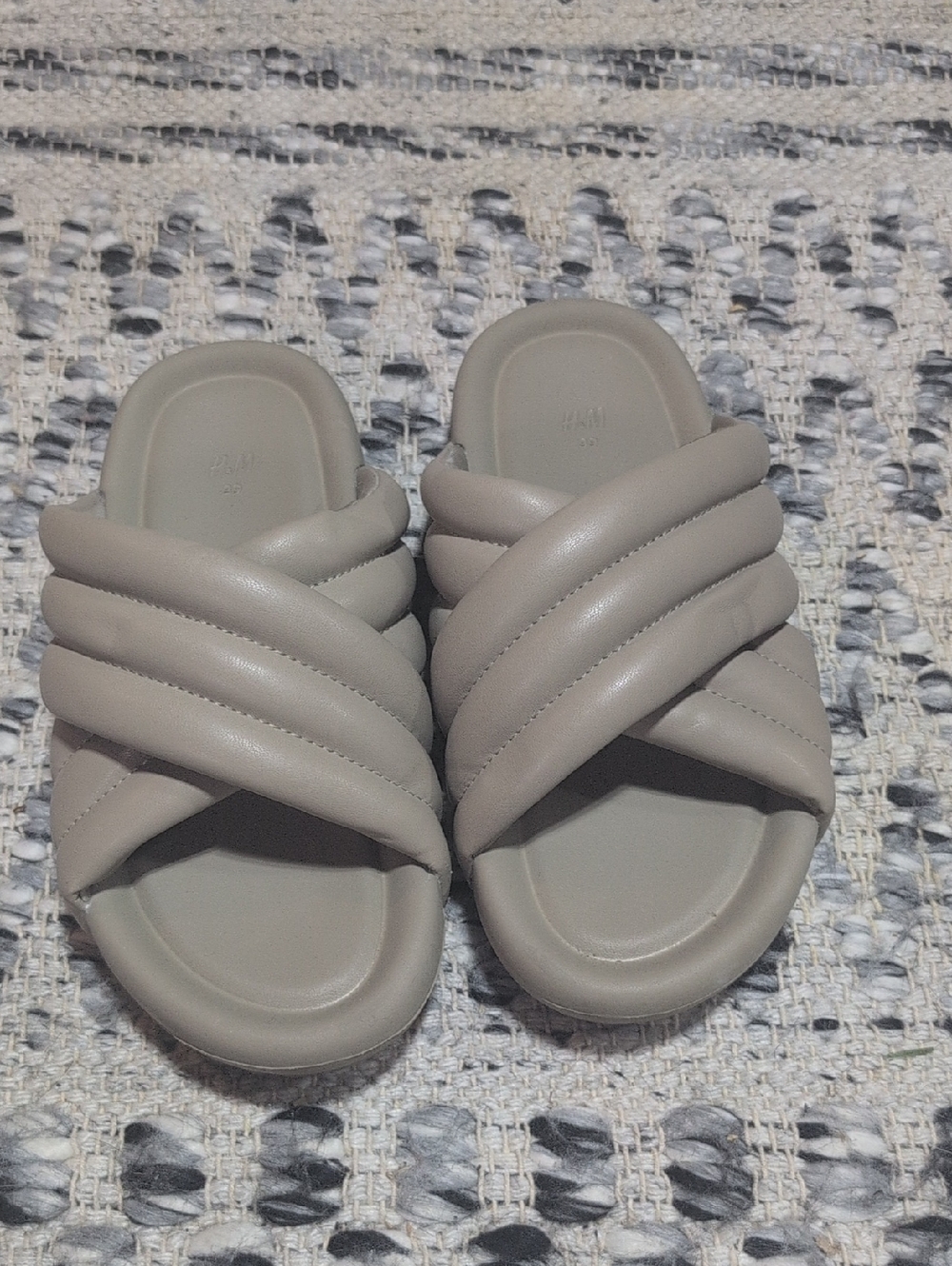 H&M Women's Padded Cross-Strap Slides - Taupe